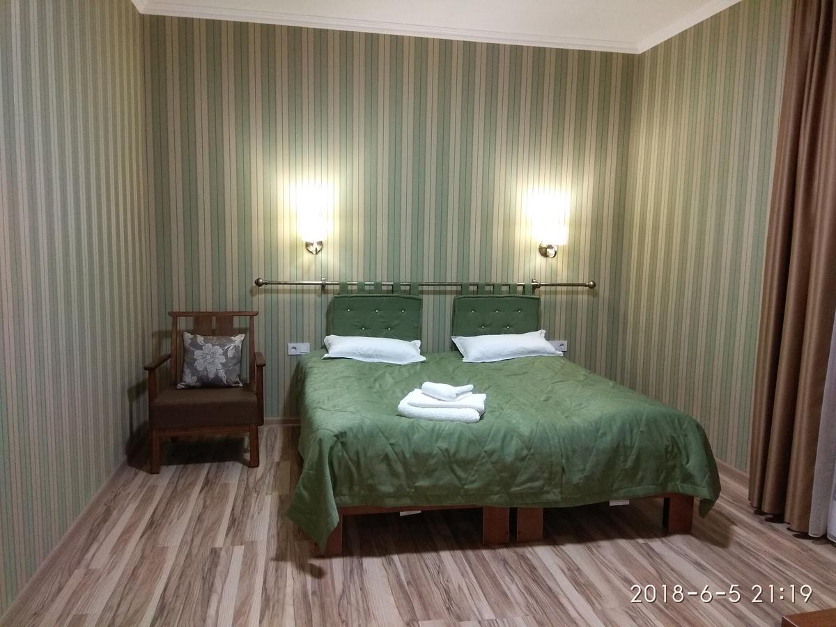 Azimut Hotel Balykchy Bagian luar foto